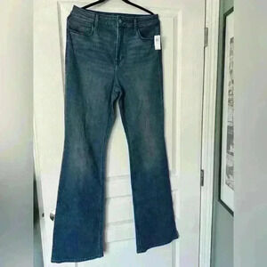 NWT 12 Tall Women’s Old Navy High Rise Wow Flair Jeans